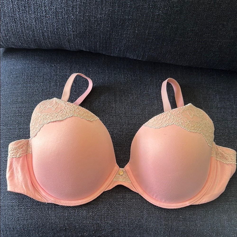 Victoria's Secret Pink & Lace Lined Demi Underwire Bra with Seamless Design